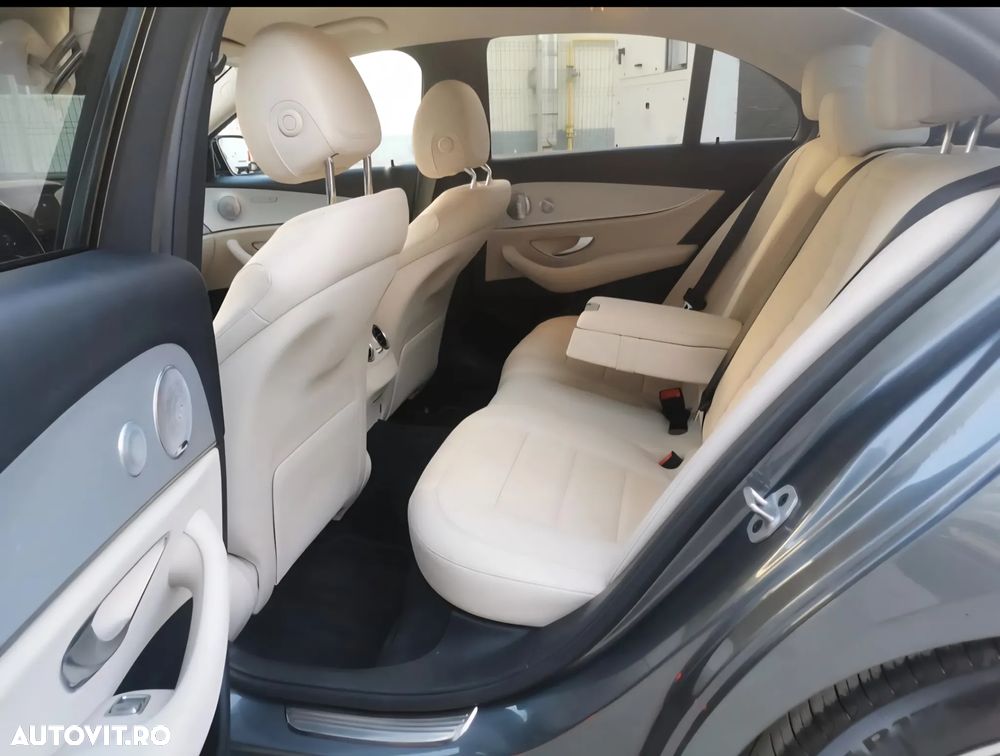 Mercedes-Benz E - 13