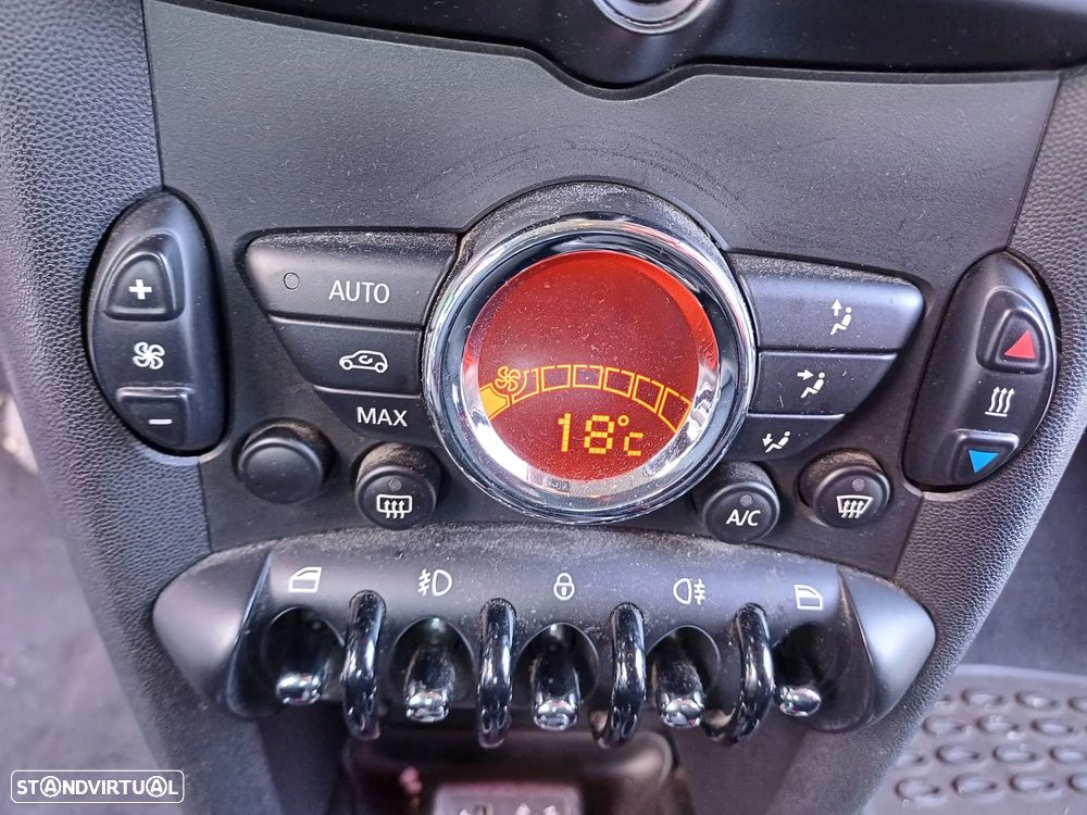 MINI 3 Portas One D - 15