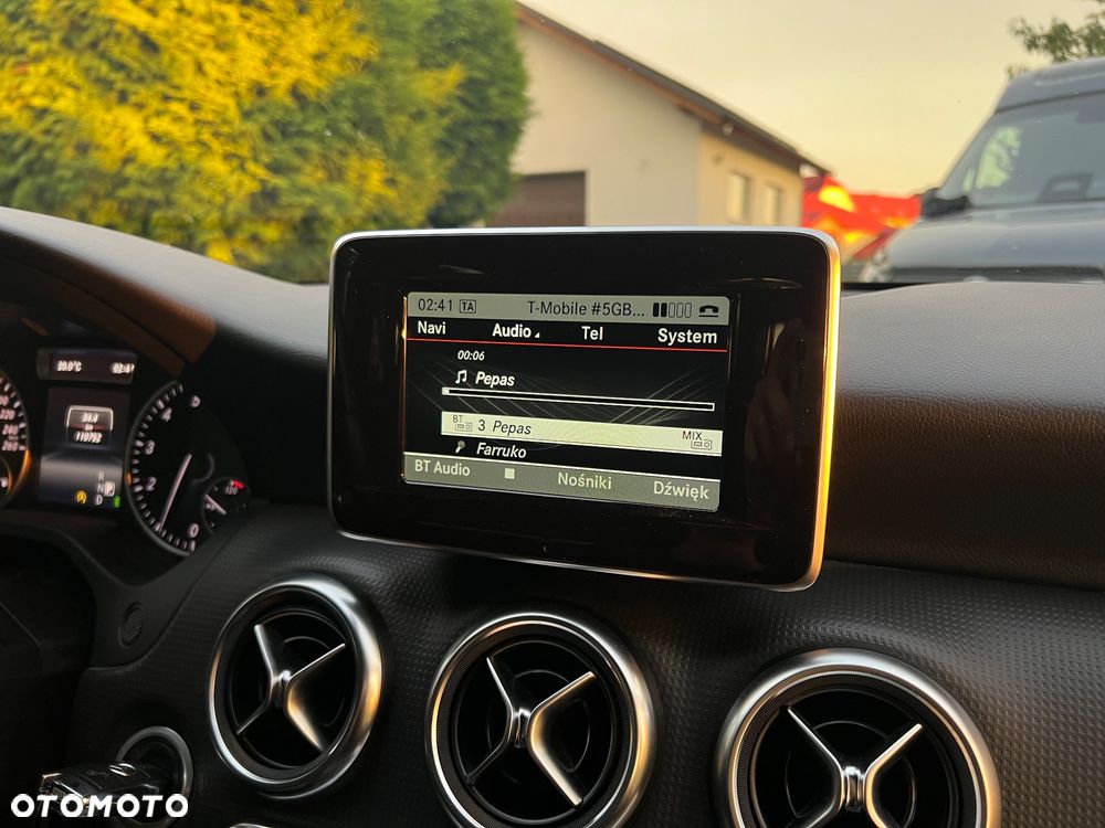 Mercedes-Benz Klasa A 180 7G-DCT AMG Line - 24