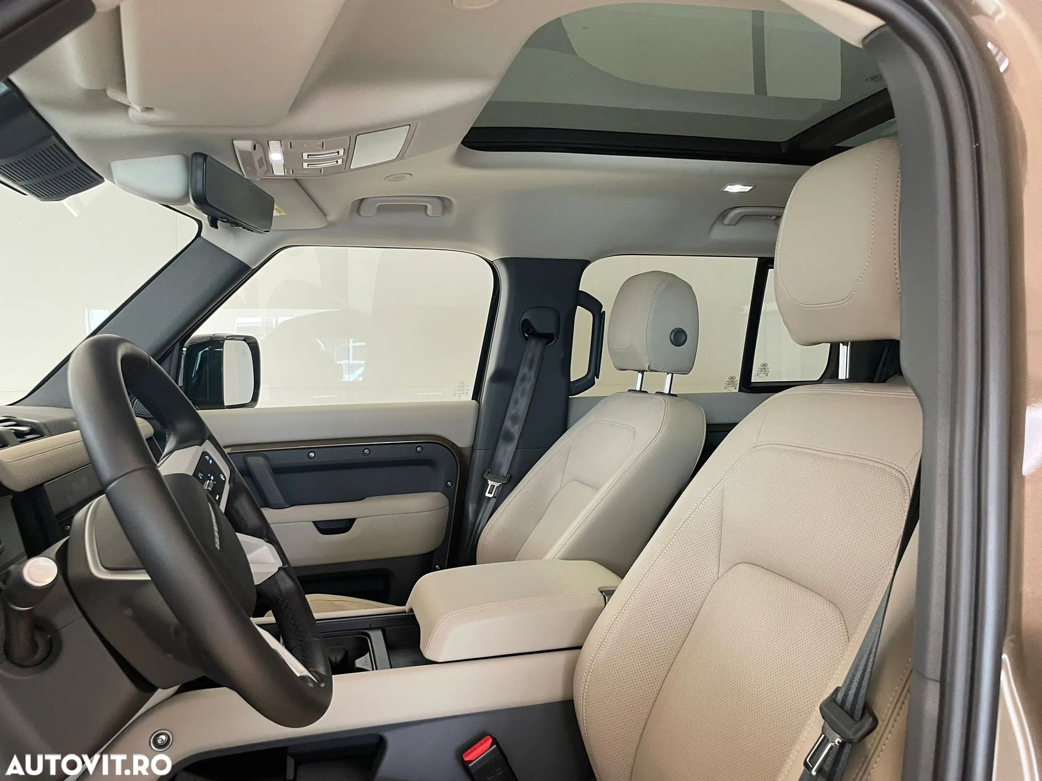 Land Rover Defender - 7