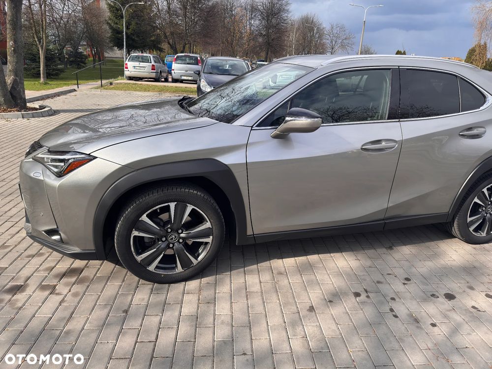 Lexus UX 200 GPF Pure 2WD - 8