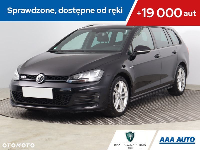 Volkswagen Golf - 1