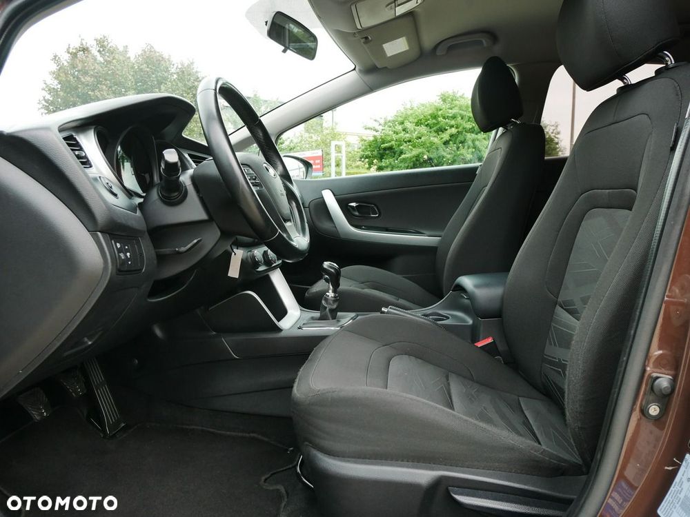 Kia Ceed - 9