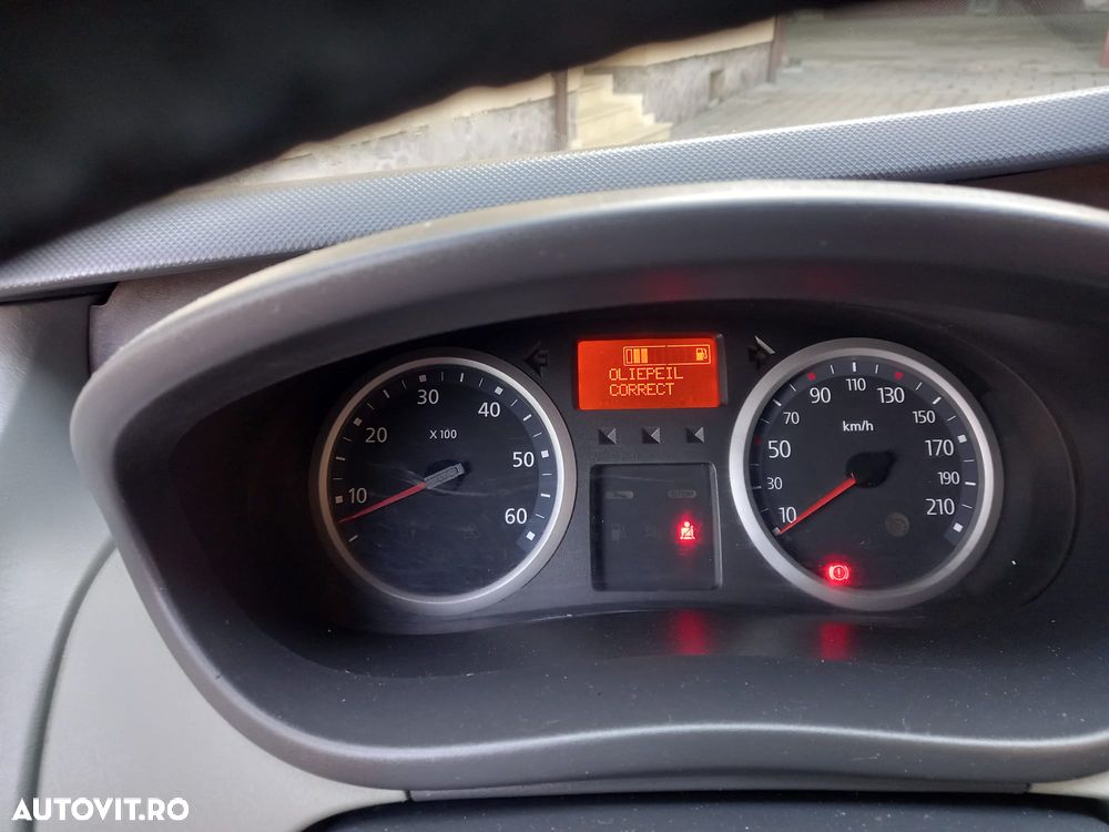 Renault Trafic - 6
