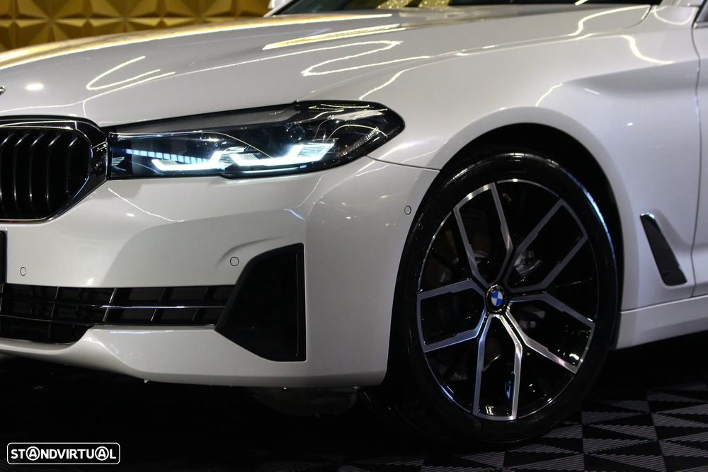 BMW 520 d Line Luxury Auto - 3
