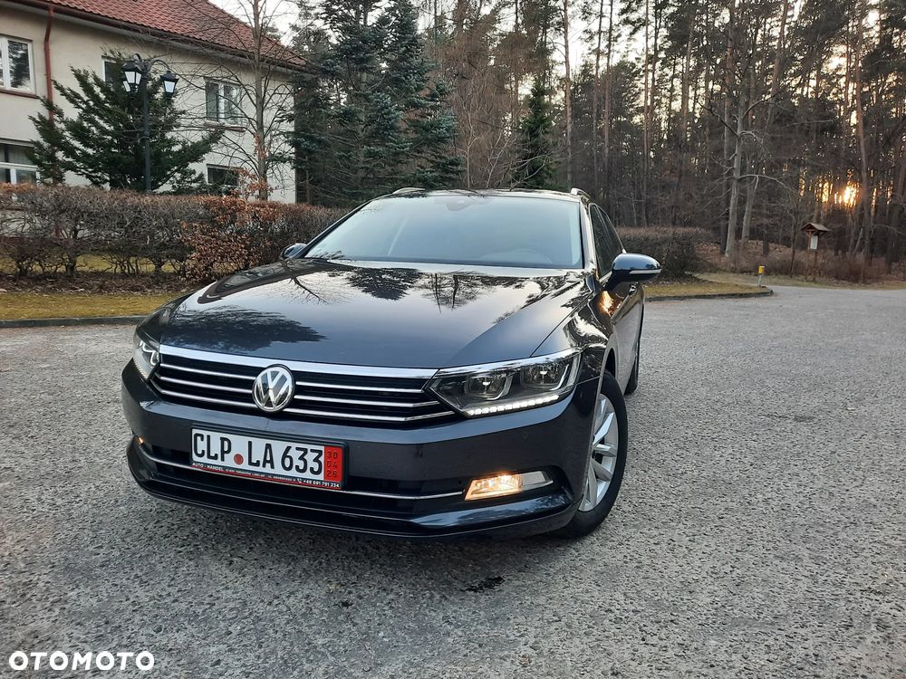 Volkswagen Passat - 4