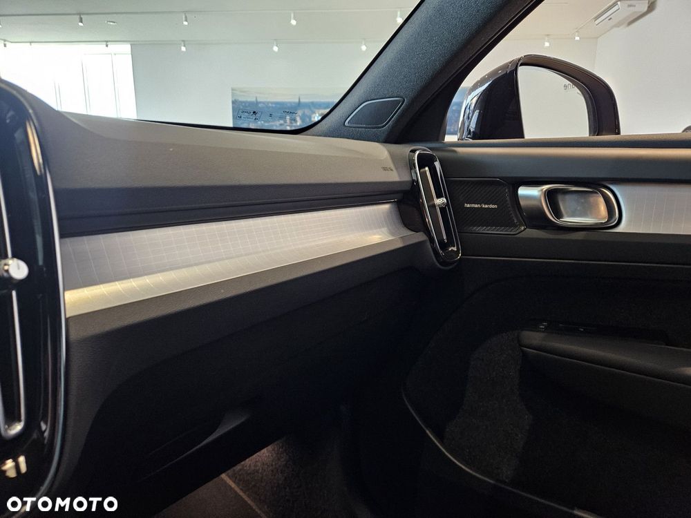 Volvo XC 40 - 21