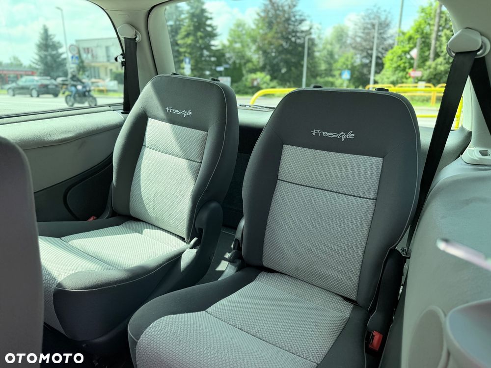 Volkswagen Sharan 2.0 TDI DPF Freestyle - 26