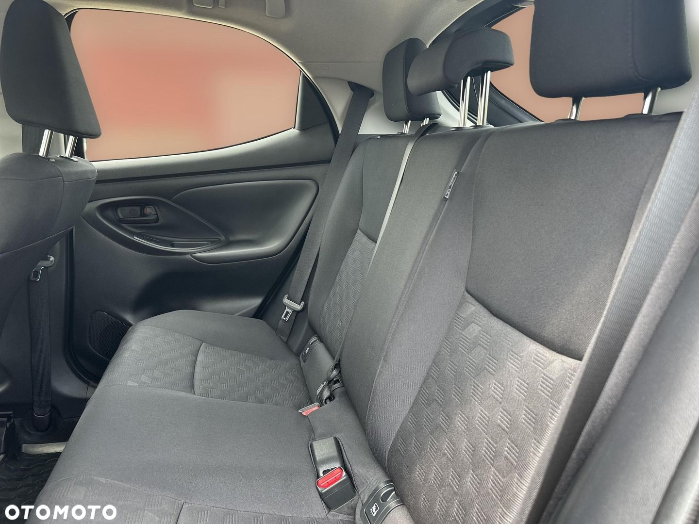 Toyota Yaris Hybrid 1.5 Comfort - 12