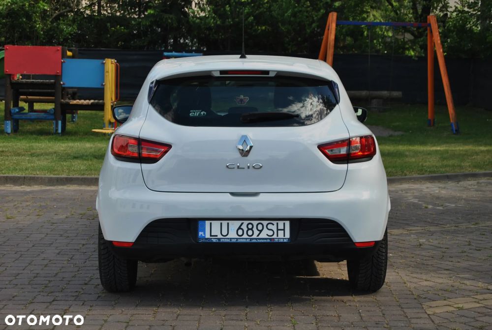 Renault Clio 1.2 16V 75 Life - 17