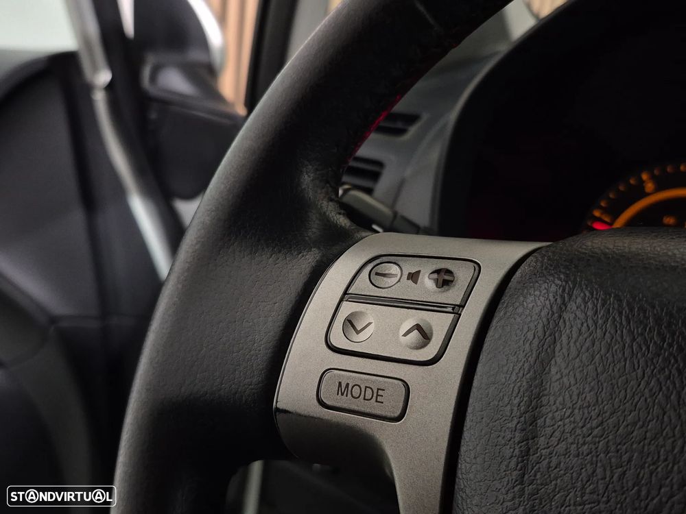 Toyota Auris 1.4 D-4D AC - 16