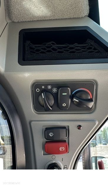 Caterpillar 249D3 - 17