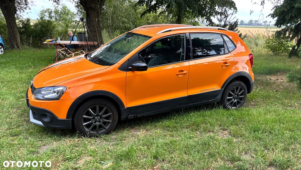 Volkswagen Polo 1.6 TDI Cross - 11