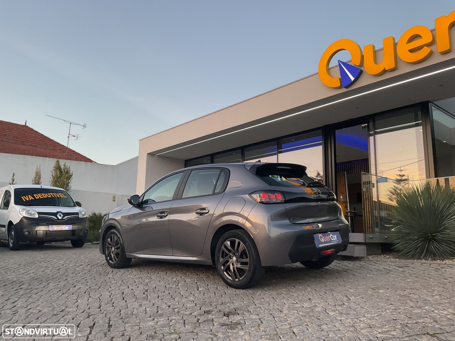Peugeot 208 1.2 PureTech Active Pack - 12
