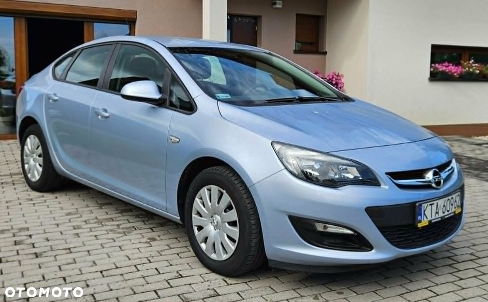Opel Astra 1.4 T Active - 4