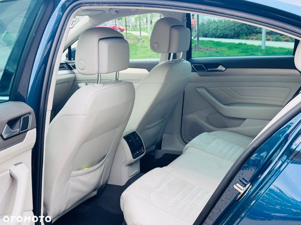 Volkswagen Passat 2.0 TDI Bi-Turbo BMT 4Mot Highline DSG - 39