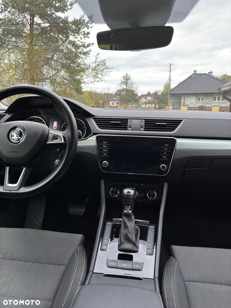 Skoda Superb 2.0 TDI Style DSG7 - 8