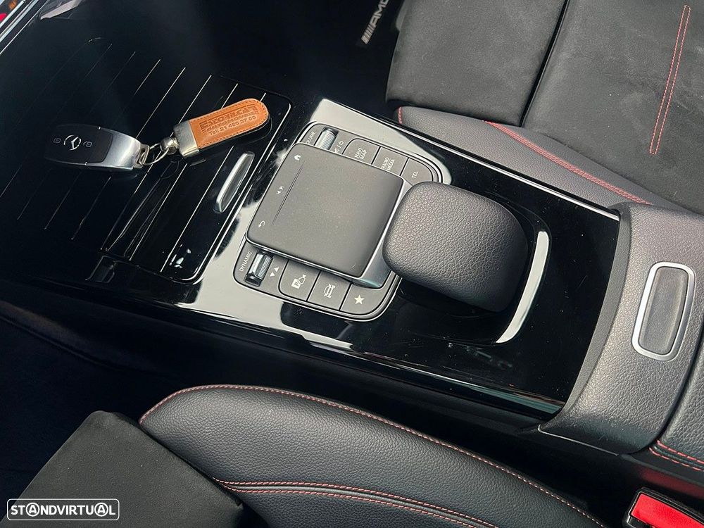 Mercedes-Benz A 250 e 8G-DCT AMG Line - 17