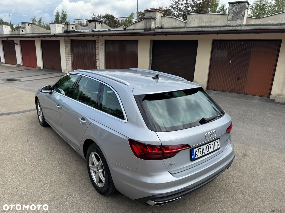 Audi A4 Avant - 10