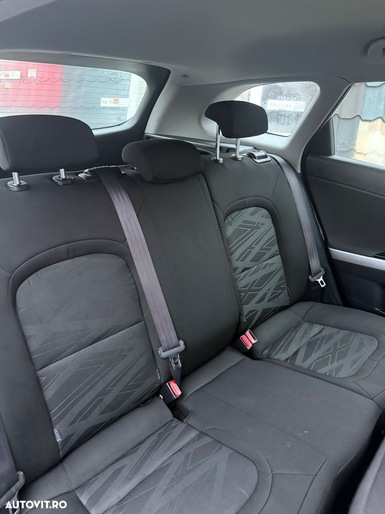 Kia Ceed 1.4 CRDi 90 SW Vision - 17