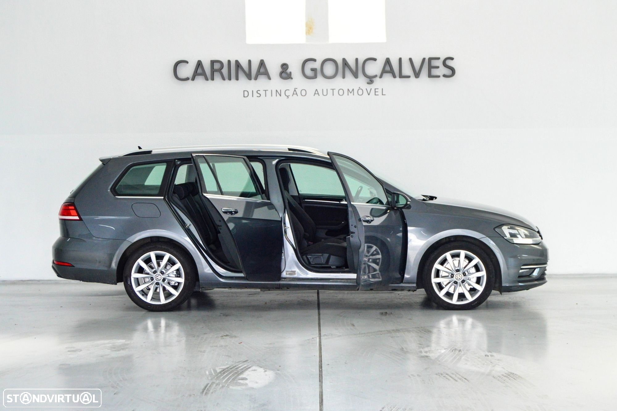 VW Golf Variant 2.0 TDi Highline DSG - 24