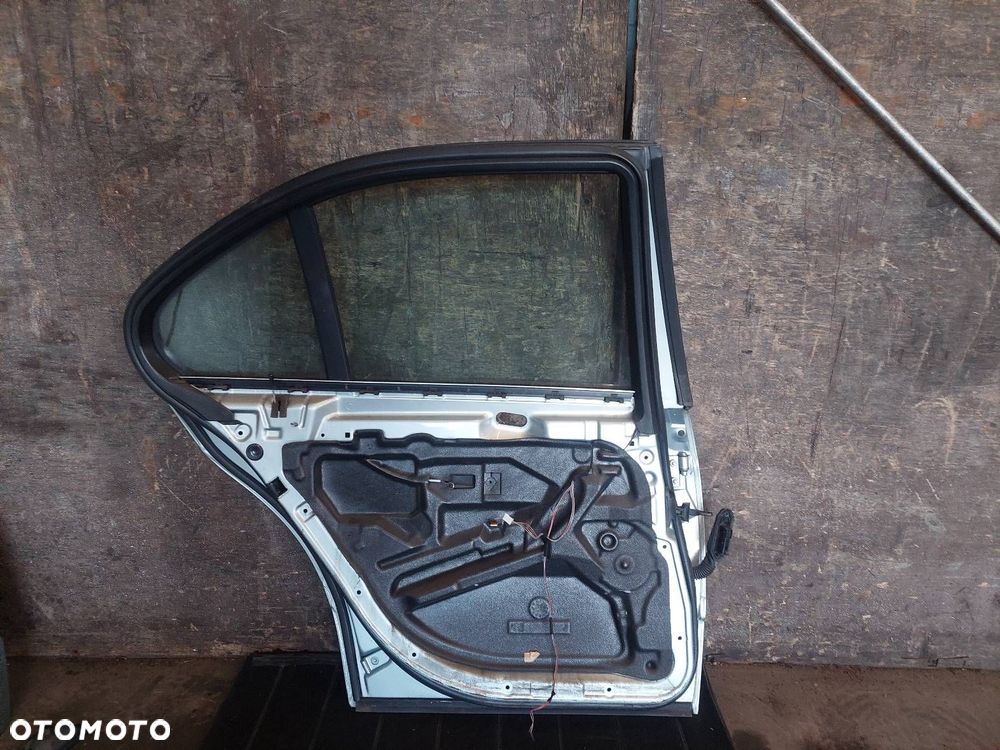 DRZWI KOMPLETNE LEWY TYŁ BMW E39 520i 334/6 - 4