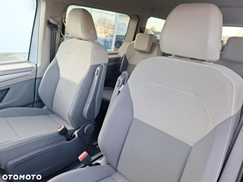 Volkswagen Multivan - 11