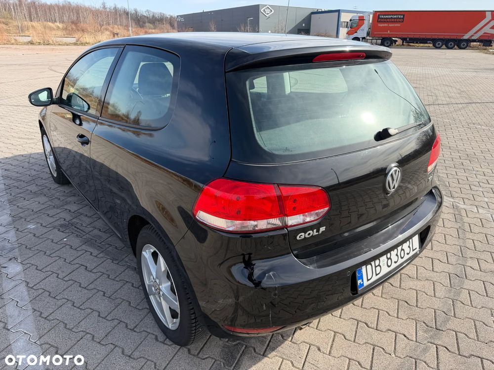 Volkswagen Golf 1.6 TDI DPF Comfortline - 8