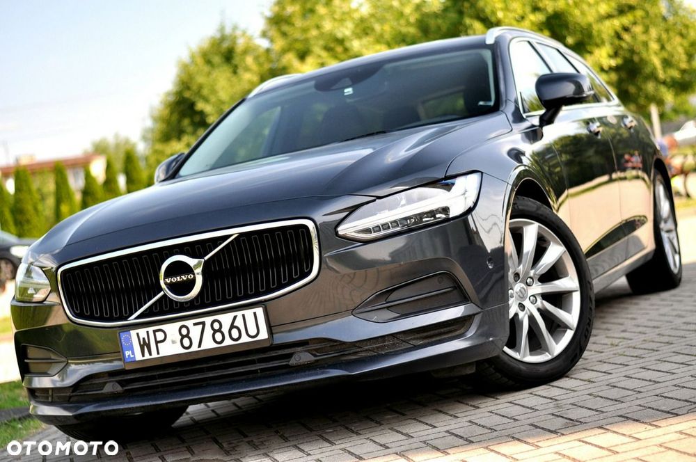 Volvo V90 D3 Momentum Pro - 4