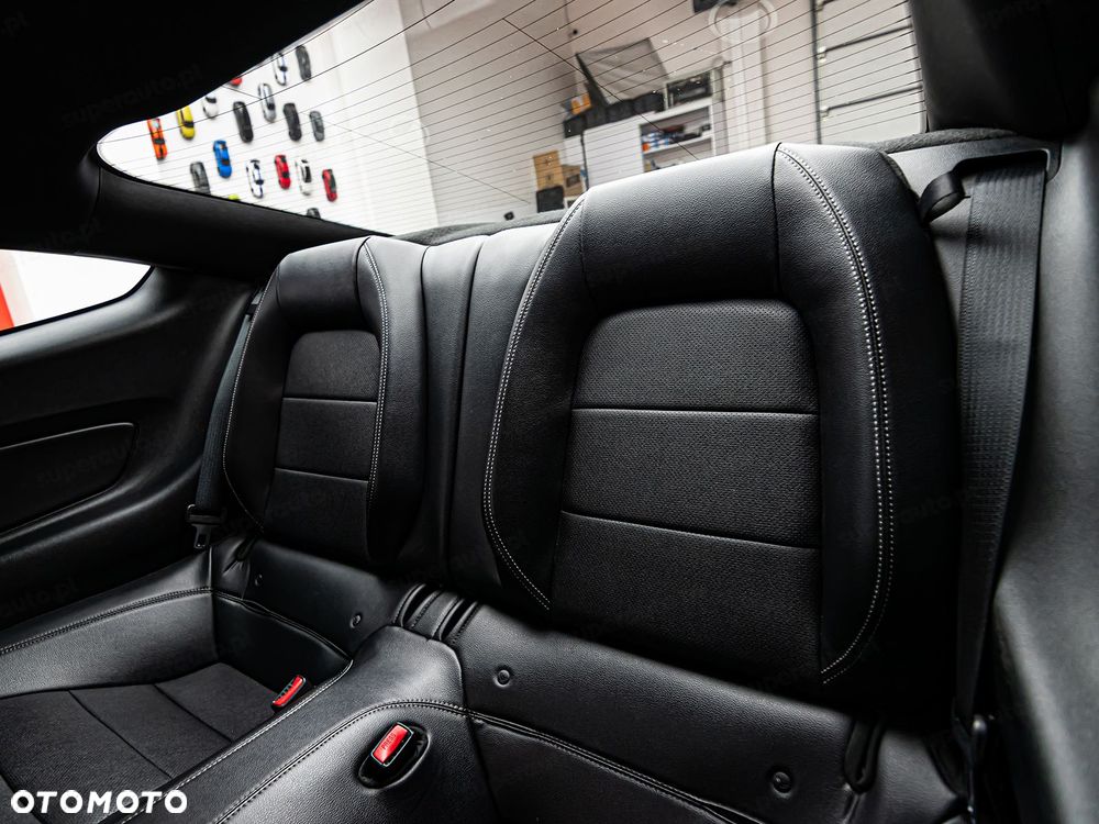 Ford Mustang 5.0 V8 GT - 27
