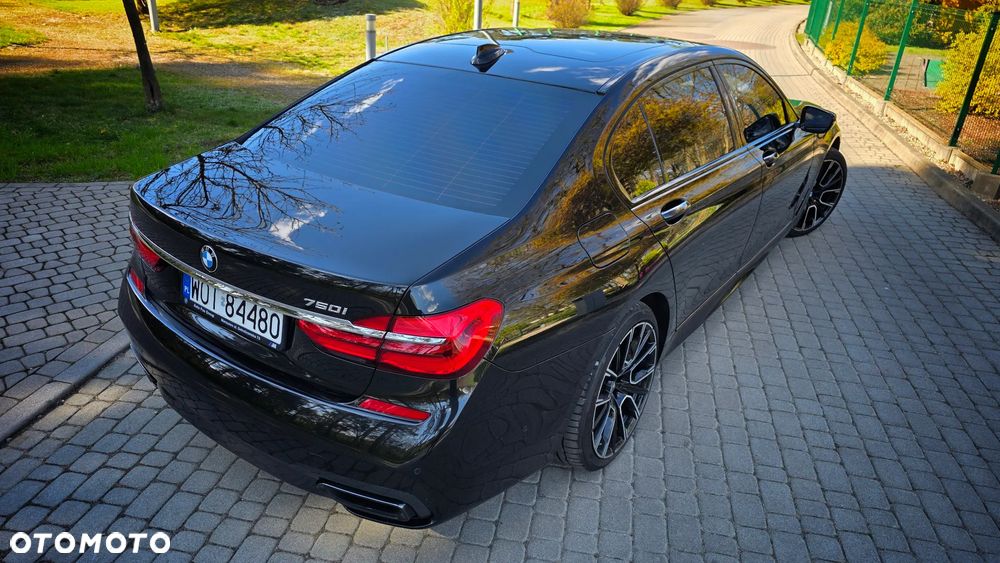 BMW Seria 7 750Li Edition Exclusive - 12