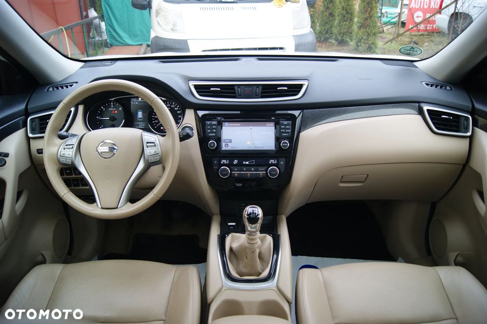 Nissan X-Trail 2.0 dCi Tekna 4WD 7os - 26