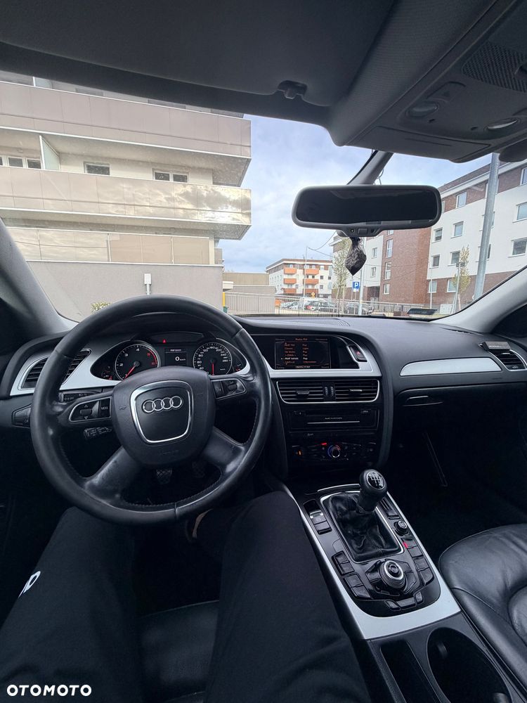Audi A4 Limousine 2.0 TDI e DPF - 11