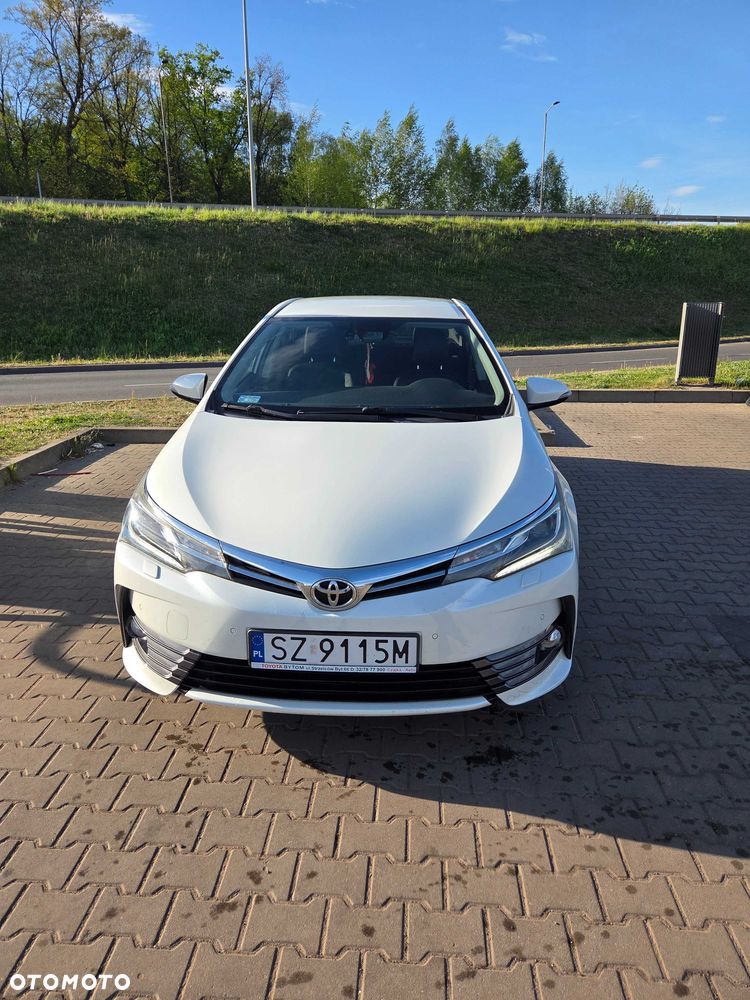 Toyota Corolla - 1