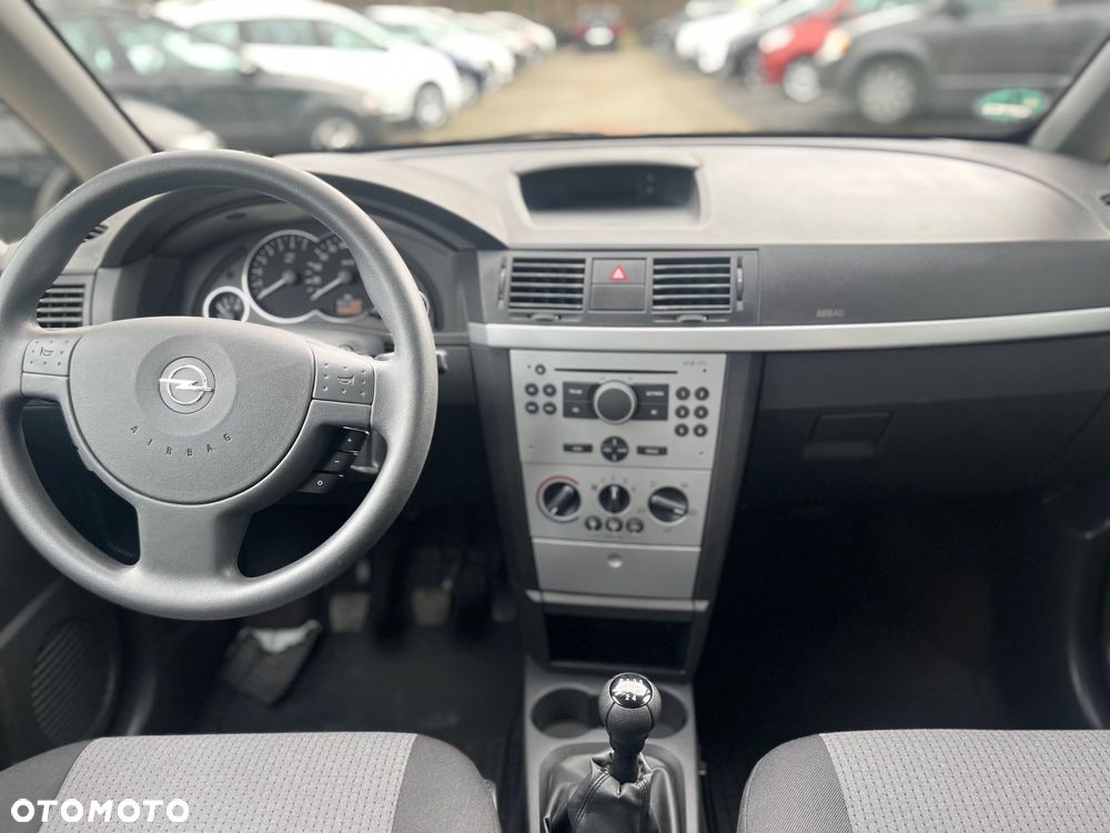 Opel Meriva 1.6 16V (Essentia) - 17