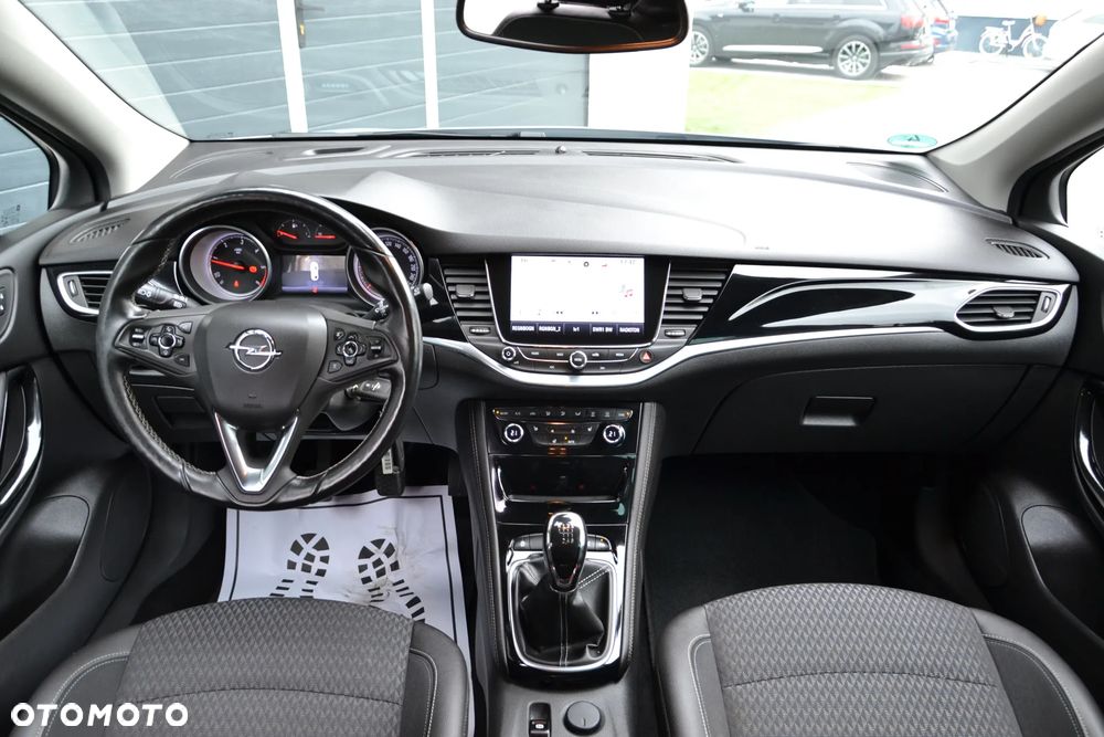 Opel Astra 1.6 CDTI Dynamic S&S - 9