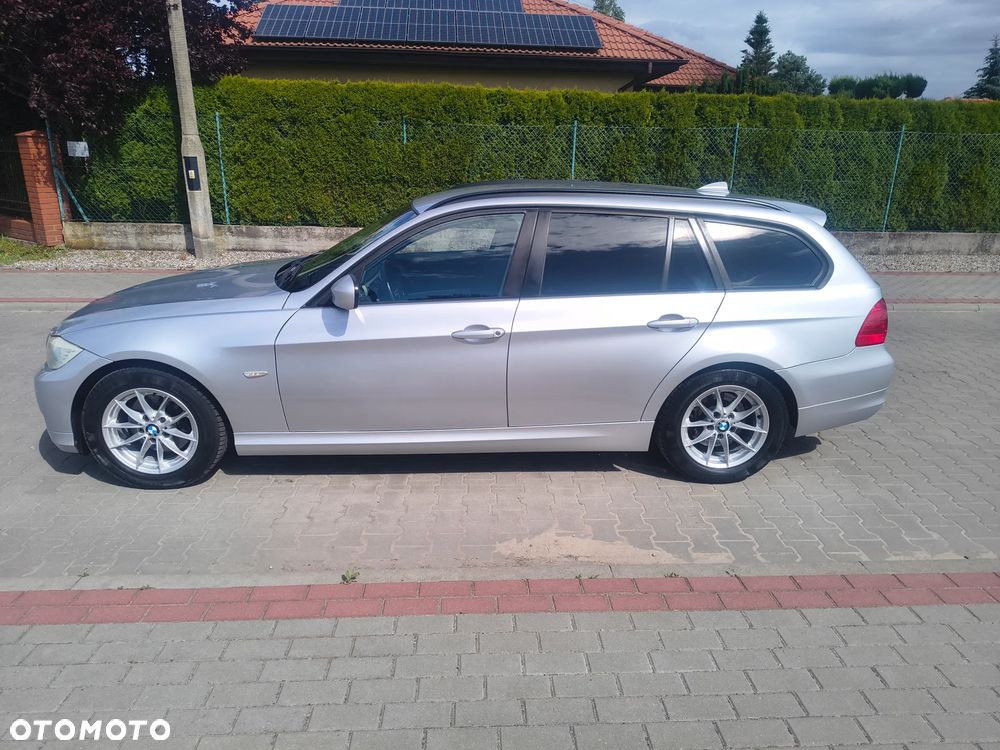 BMW Seria 3 318d DPF Edition Lifestyle - 4
