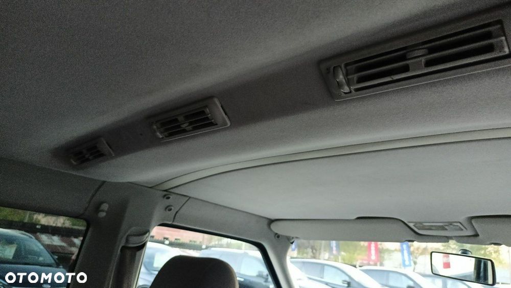 Volkswagen Multivan - 27