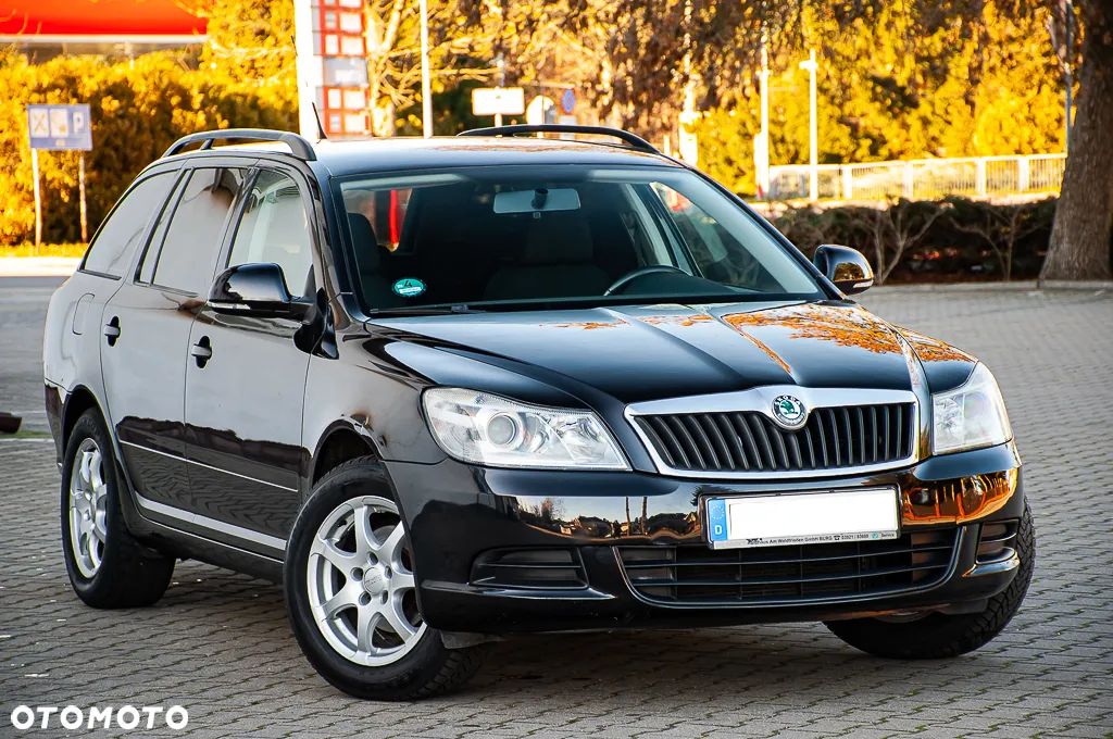 Skoda Octavia 1.6 Combi Tour - 1