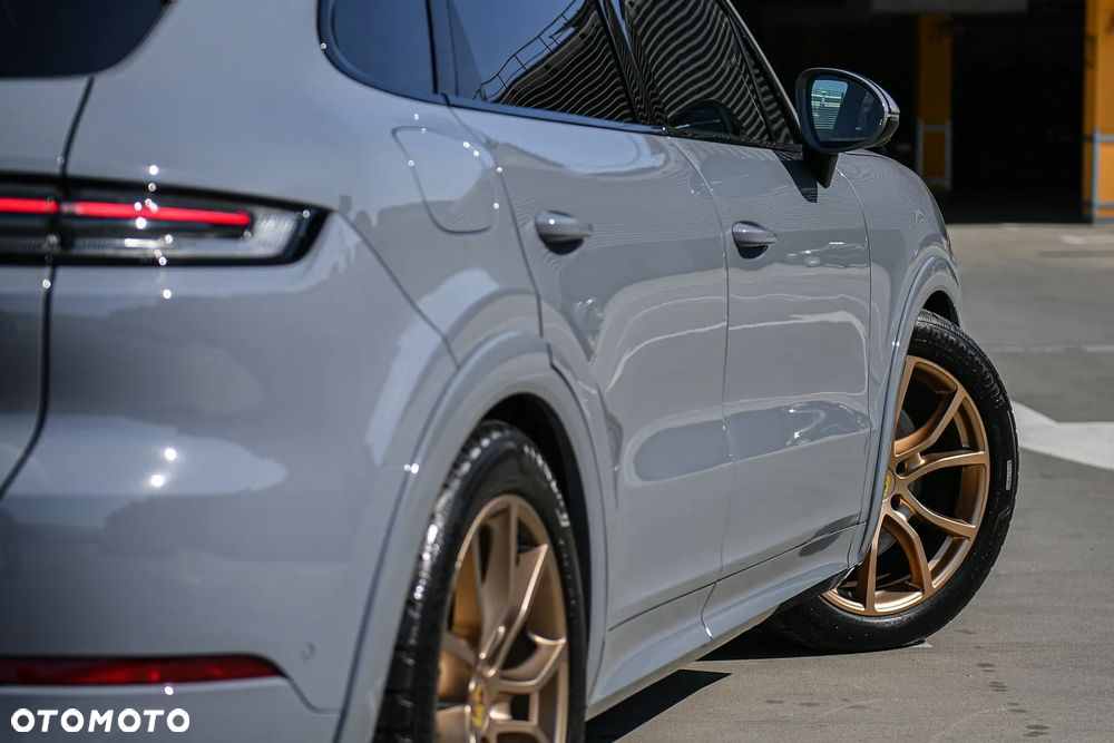 Porsche Cayenne Tiptronic S - 16