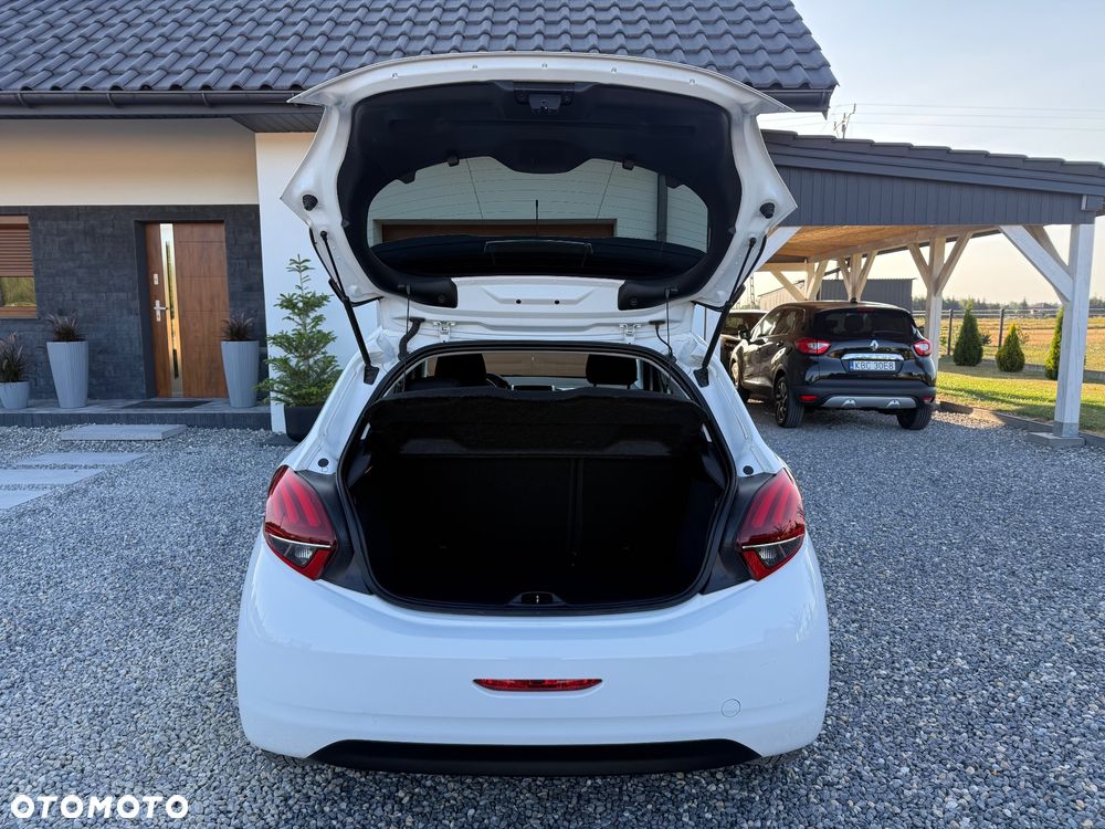 Peugeot 208 82 VTI Style - 23