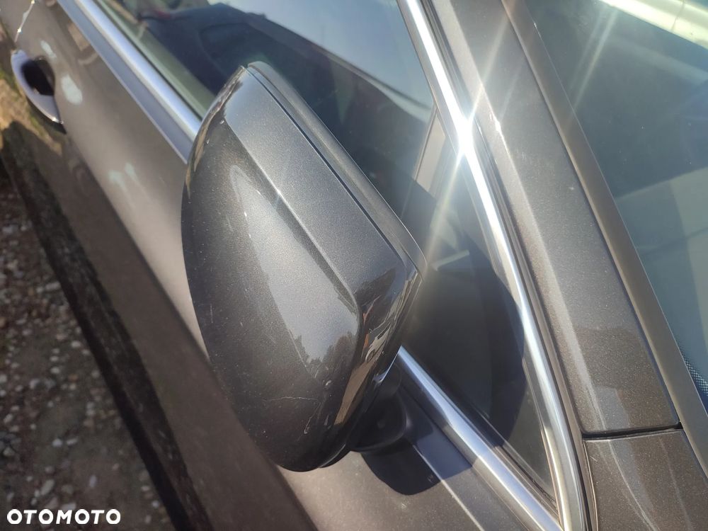 Volkswagen Passat 2.0 TDI (BlueMotion Technology) Highline - 12