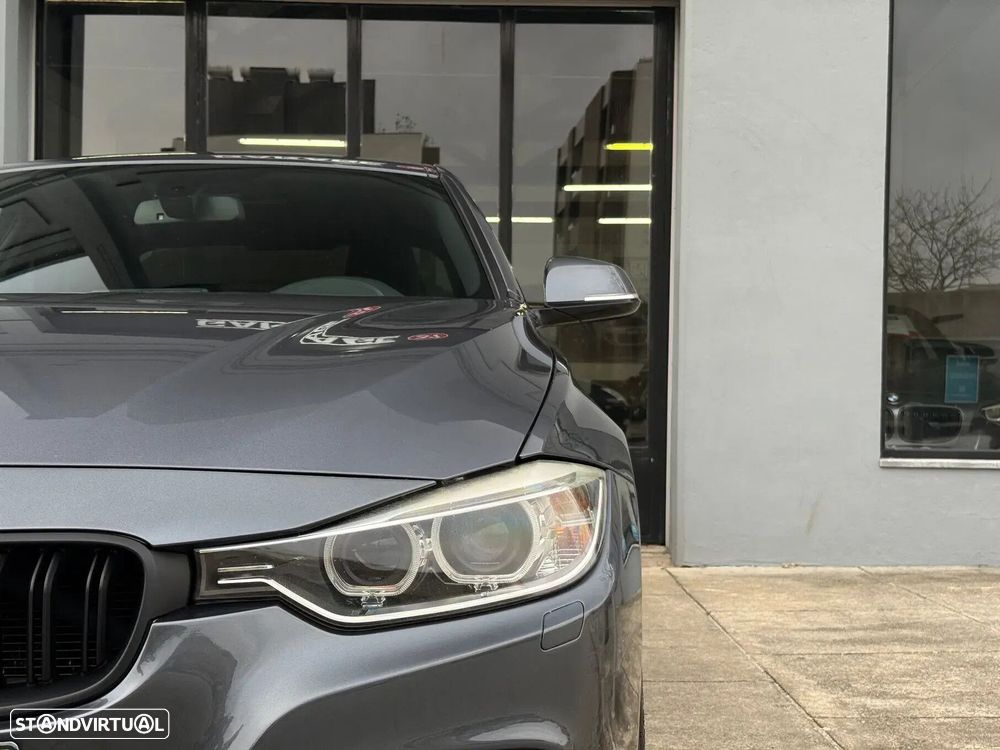 BMW 320 d Auto Pack M - 12