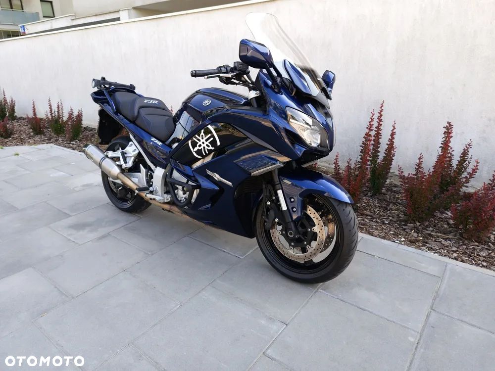 Yamaha FJR - 6