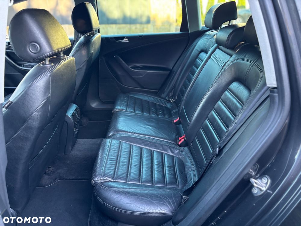 Volkswagen Passat 2.0 TDI 4Mot Highline - 20