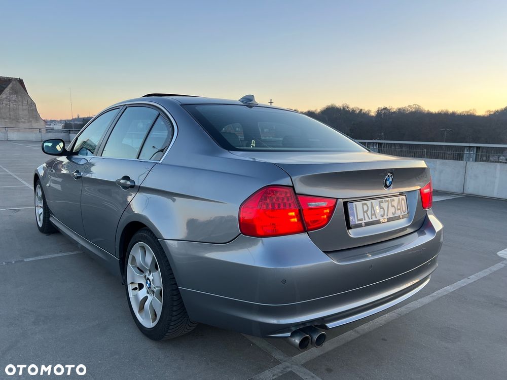 BMW Seria 3 330d xDrive DPF - 8