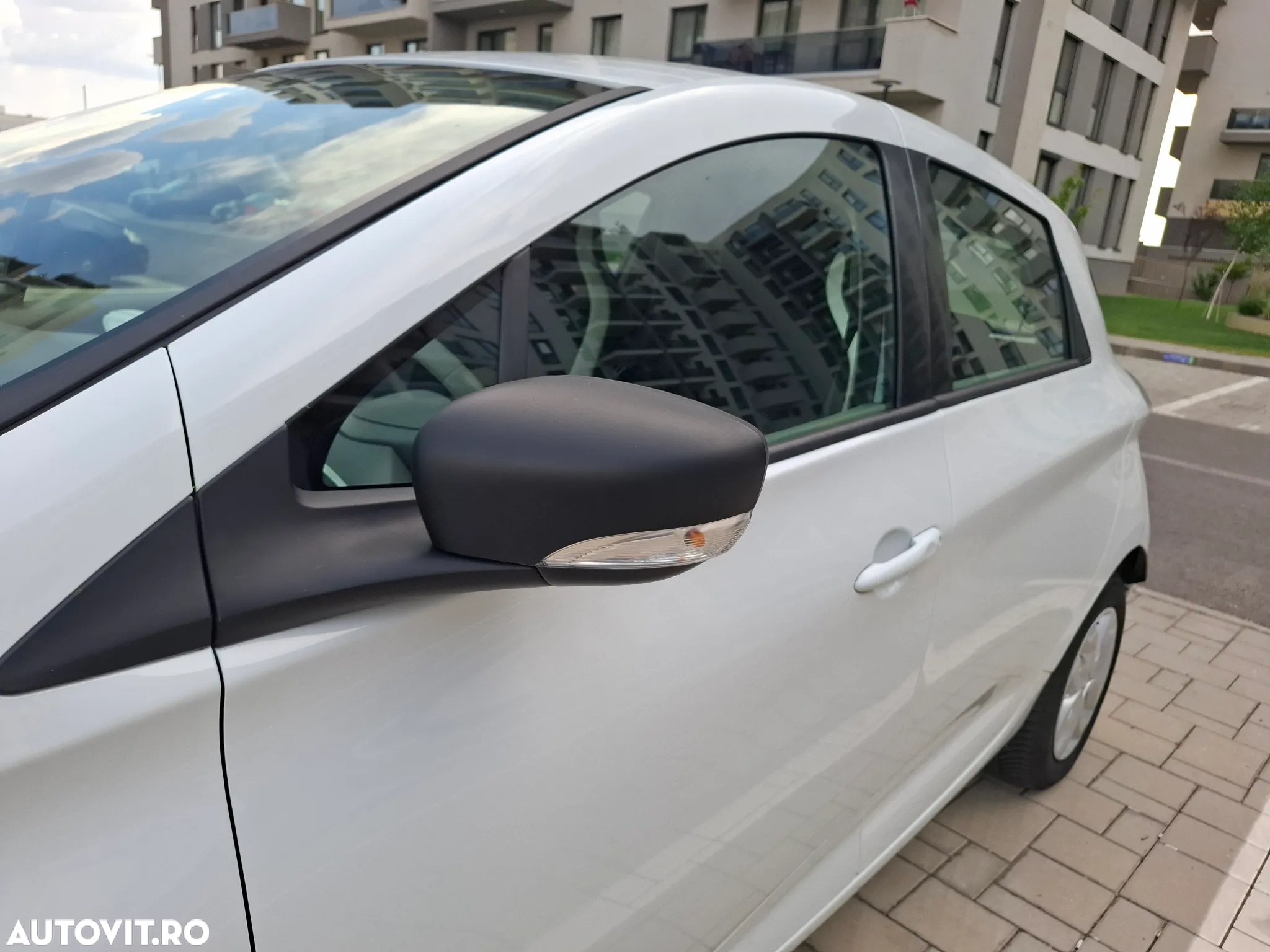 Renault ZOE - 12