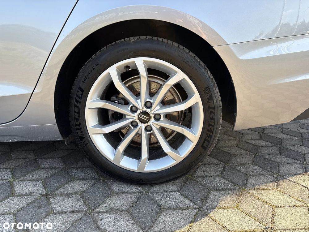 Audi A4 Limousine - 20