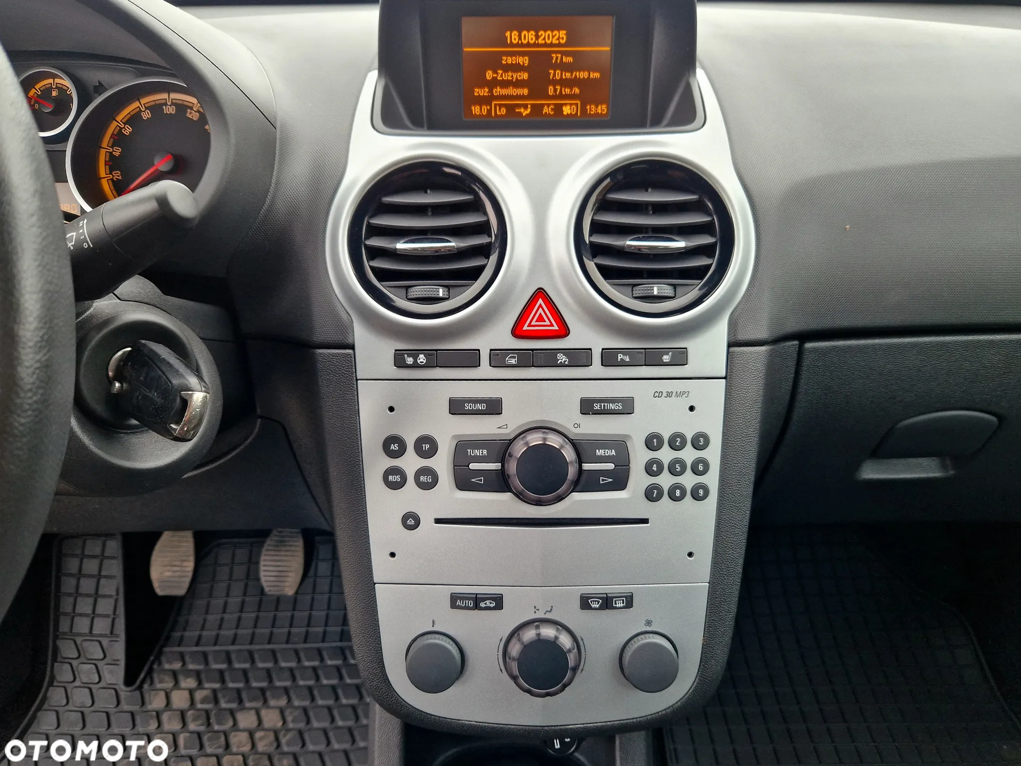 Opel Corsa 1.4 16V Innovation - 20