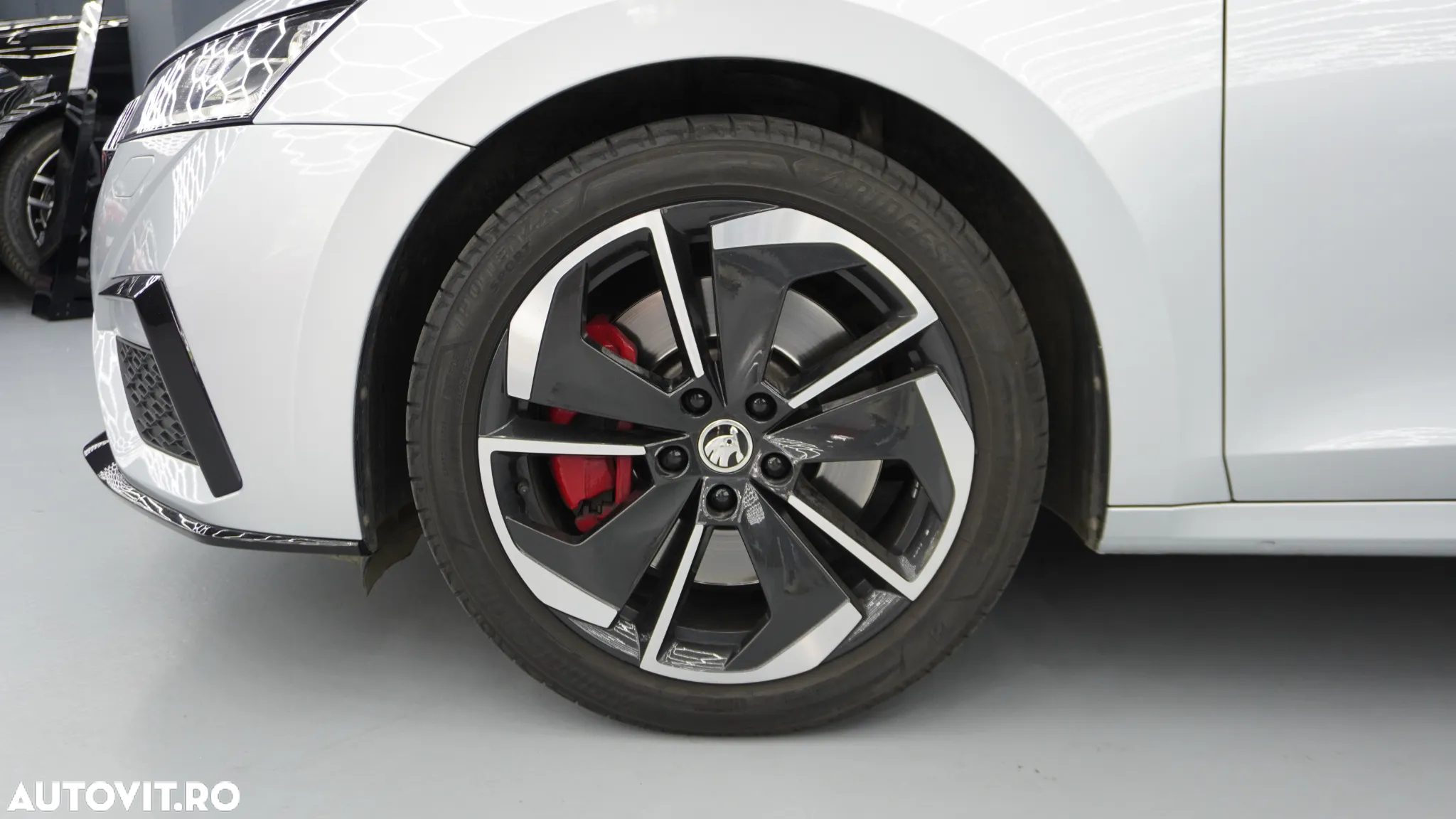Skoda Octavia 2.0 TSI DSG RS - 3